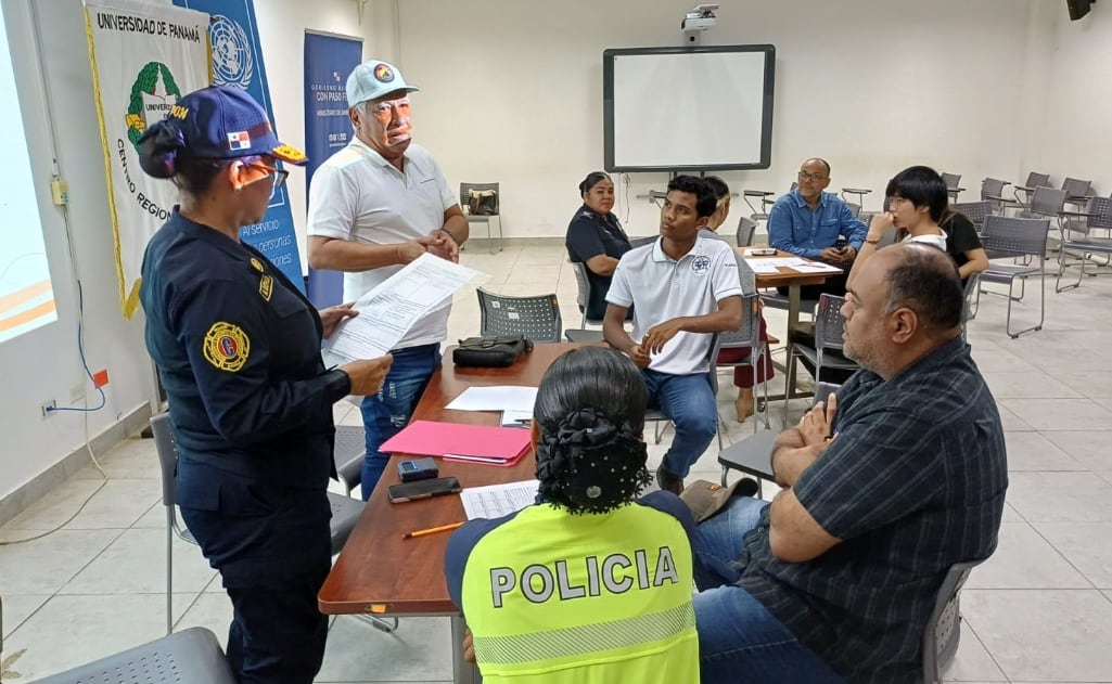 Las autoridades analizan la reducción de riesgos, y establecen la reubicación como una opción excepcional.