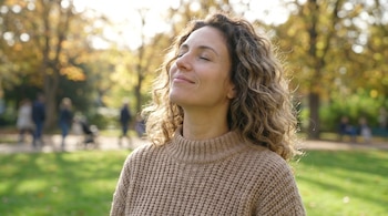 felicidad - personas - psicología - tecnología - 5 de mayo