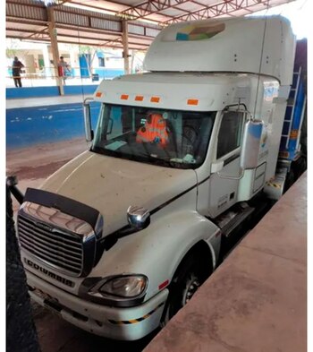 Uno de los camiones con