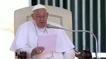 El Papa Francisco advierte contra la legalización de las drogas y denuncia a los narcotraficantes