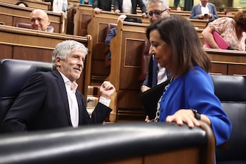 03/09/2026 El ministro del Interior, Fernando Grande-Marlaska, y la ministra de Defensa, Margarita Robles, a su llegada a una sesión plenaria en el Congreso de los Diputados, a 3 de septiembre de 2026, en Madrid (España). Sánchez comparece este jueves ante el Pleno del Congreso para informar sobre la gestión del Ejecutivo en relación con los hechos ocurridos en Ceuta desde el pasado 30 de julio y sobre la situación que atraviesa la ciudad autónoma.
POLITICA
Eduardo Parra - Europa Press