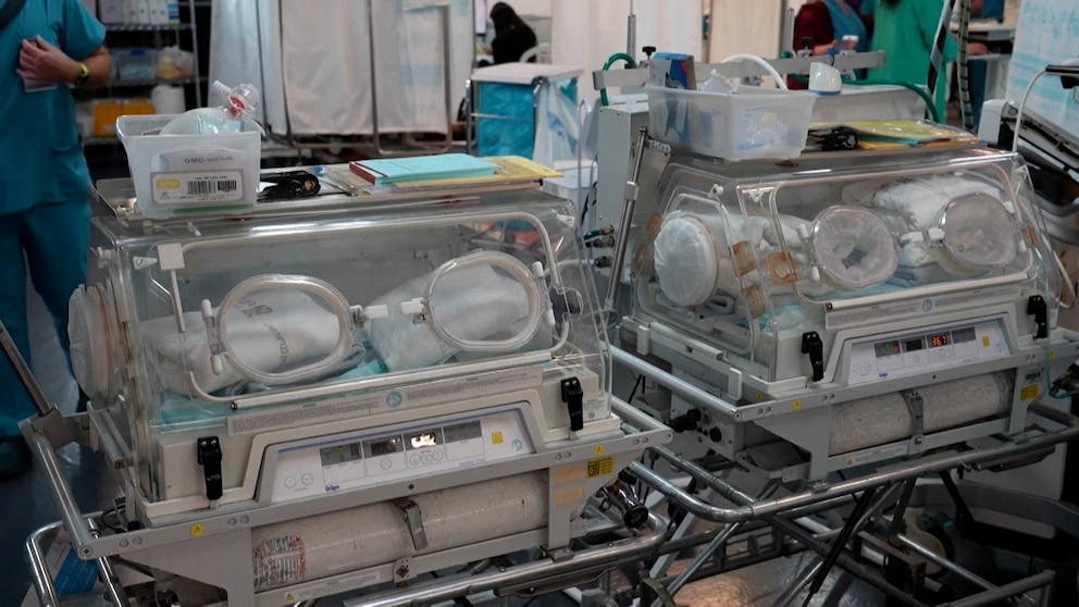 Tres hermanos se convierten en padres el mismo día: nacen cuatro niños de la misma familia con solo unas horas de diferencia Tres hermanos se convierten en padres el mismo día: nacen cuatro niños de la misma familia con solo unas horas de diferencia