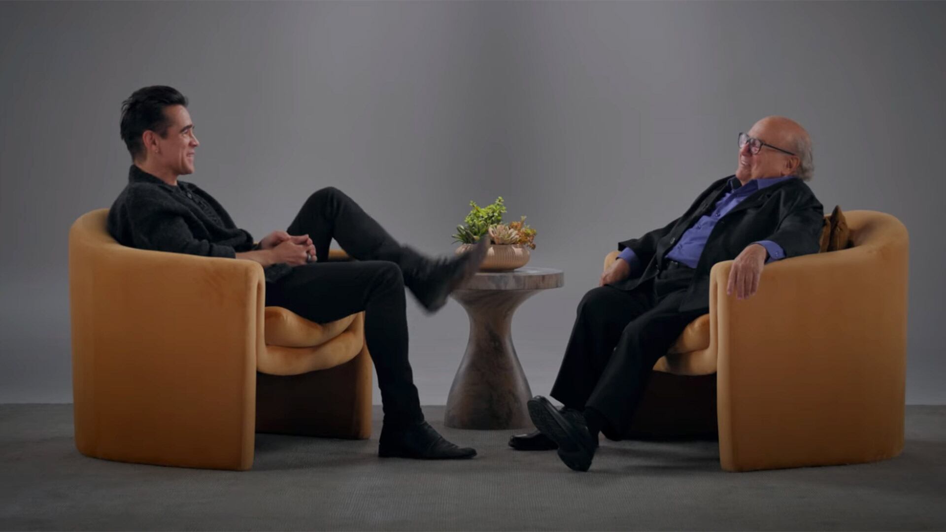 Danny DeVito y Colin Farrell comparten anécdotas sobre la convivencia en el set y la interacción con animales durante sus rodajes