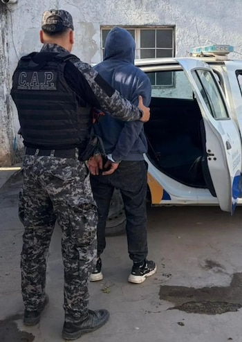 Previamente, habían aprehendido a un joven de 21 años (Policía de Córdoba)