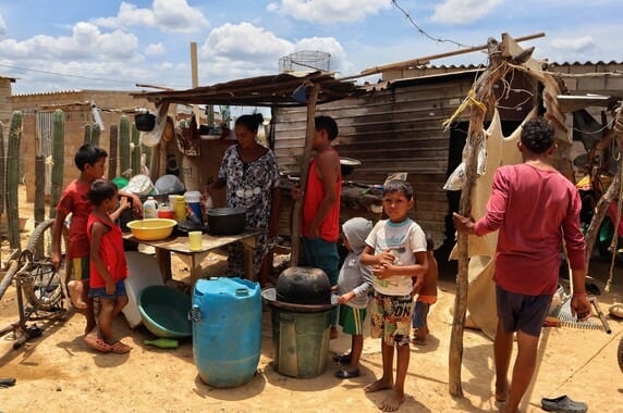 Una inspección judicial permitió identificar riesgos para la población infantil de Jojocinto, donde habitantes estarían consumiendo agua de una fuente contaminada con heces de animales - crédito Colprensa