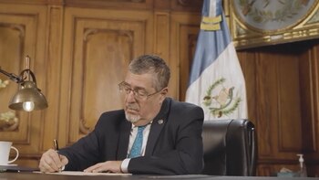 Salida de Consuelo Porras pone fin al control de redes corruptas en el Ministerio Público, afirma presidente de Guatemala