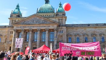 Multitudinarias protestas en defensa del estado del bienestar en Alemania