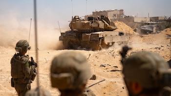 El Ejército de Israel denuncia disparos contra sus tropas en Gaza y lanza un nuevo ataque en el enclave