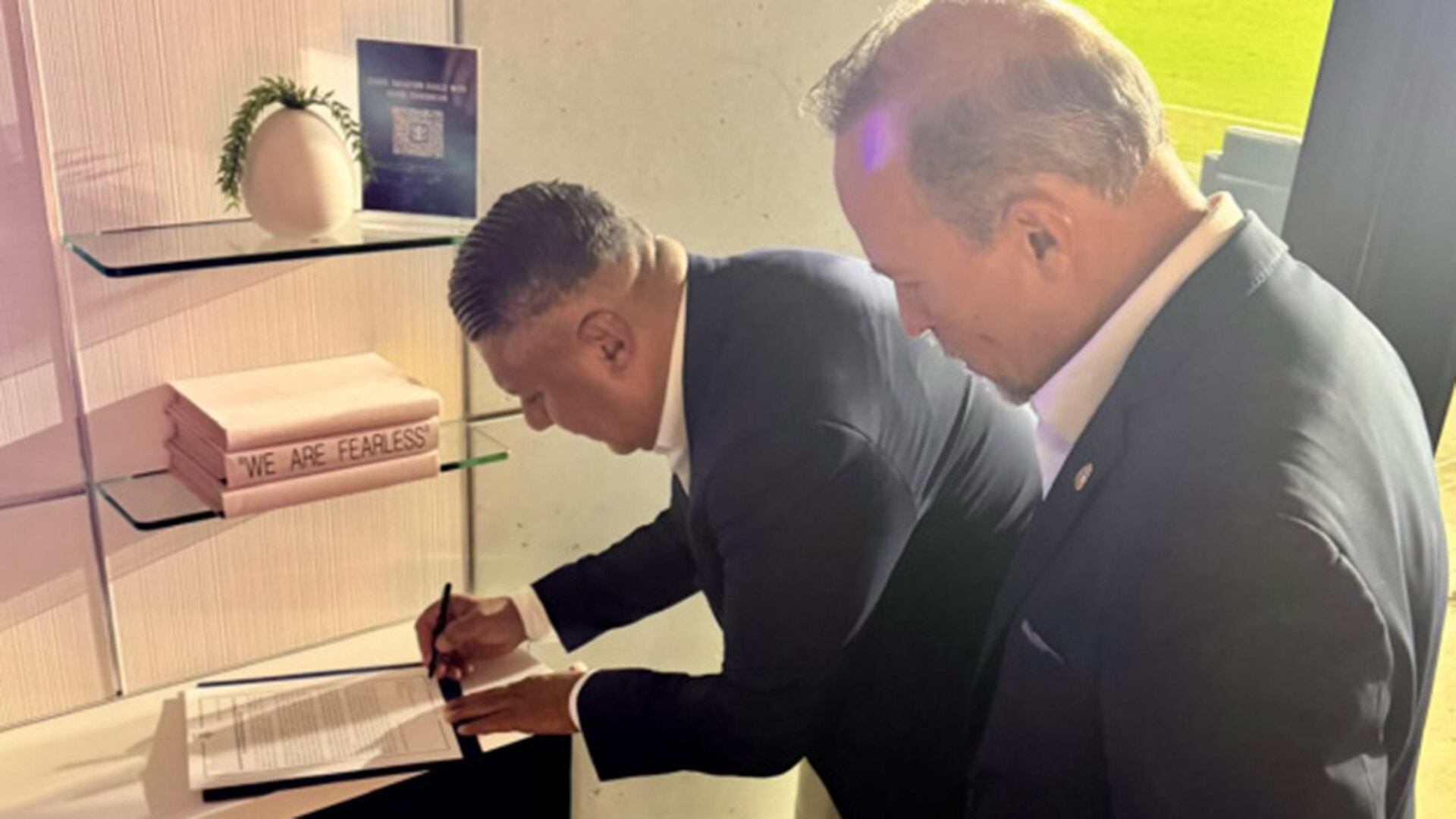 Tapia destacó la experiencia y la trayectoria del nuevo embajador de AFA