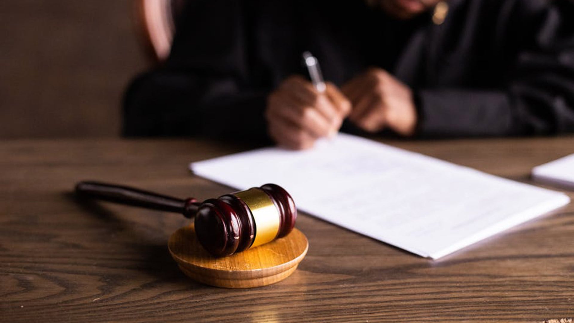 La ley ajusta las condiciones de los juicios laborales