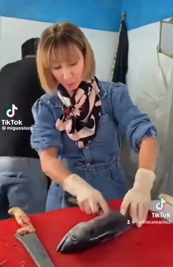 Belén Estévez aprende a filetear