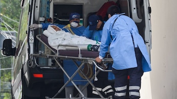 Paciente con COVID-19 atendido por