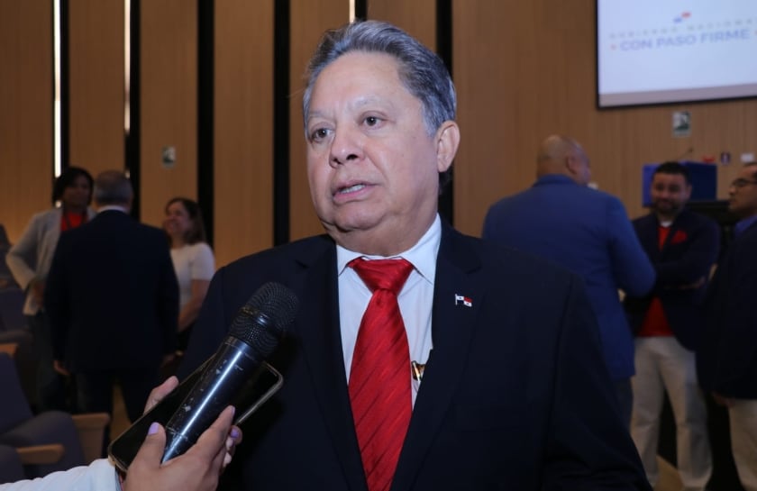 Es importante que el personal de salud refresque conocimientos sobre el dietilenglicol, dijo el ministro encargado de Salud, Manuel Zambrano Chang.