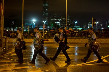 Policías antidisturbios en Hong Kong (China). EFE/ Jerome Favre/Archivo