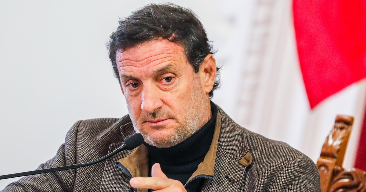 Demissão de Renco Regiaruds e reversão de Rafael Lopeard: “Isto não é uma mudança de posição, é uma caça à distância” Demissão de Renco Regiaruds e reversão de Rafael Lopeard: “Isto não é uma mudança de posição, é uma caça à distância”