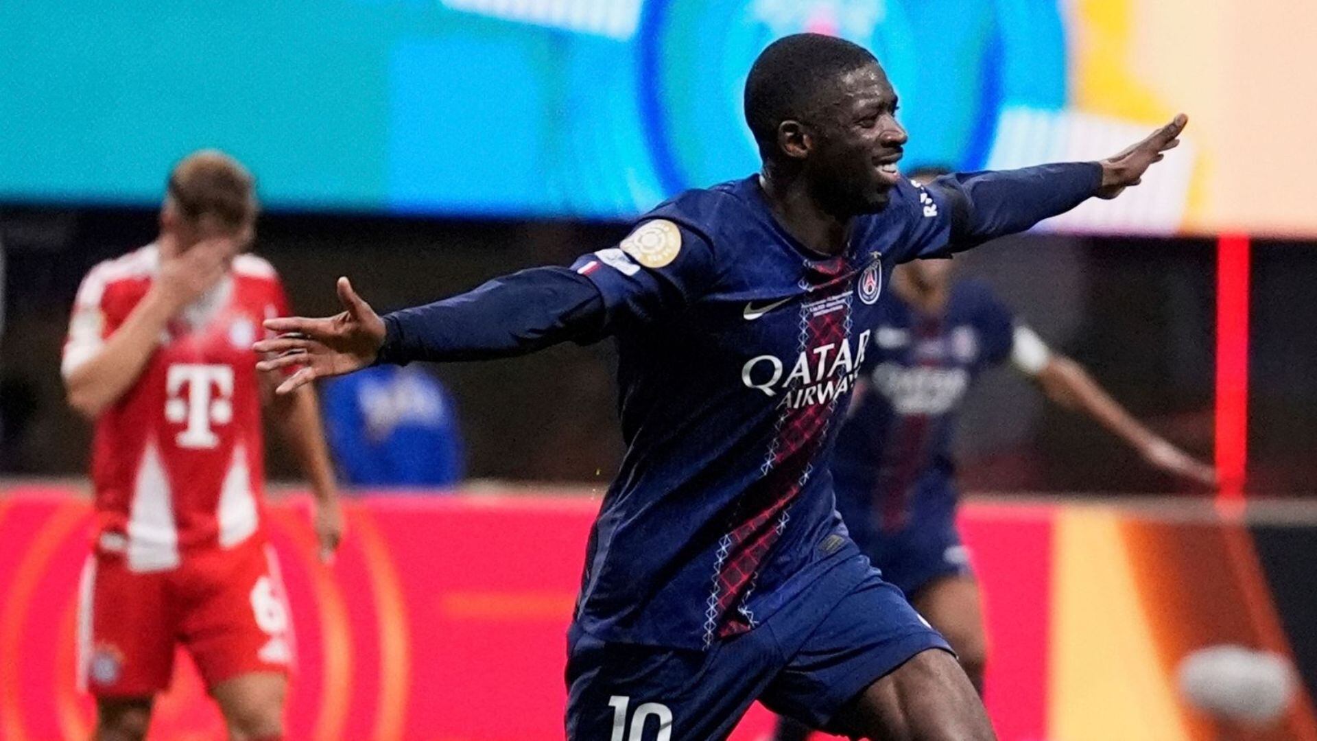 Ousmane Dembelé celebrando la última diana convertida contra el FC Bayern. - Crédito: AFP