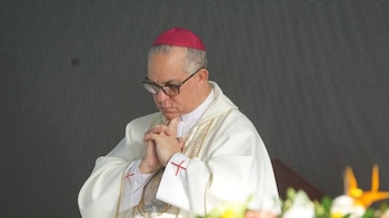 El líder católico, arzobispo de la Arquidiócesis de Santiago, amplió el diagnóstico más allá de ataques armados y vinculó el fenómeno con el desgaste emocional. Señaló el incremento del conflicto doméstico y sus consecuencias (Foto cortesía)