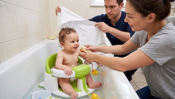 Retiran del mercado más de 2.100 asientos de baño para bebés por riesgo de ahogamiento: cómo identificar los productos afectados