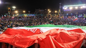 Irán advierte de que no saldrá "ni una gota" de petróleo del golfo Pérsico si EEUU mantiene su "guerra económica"