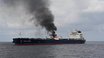 Ataque en el mar Rojo: un proyectil hundió un buque mercante de bandera india frente a las costas de Yemen
