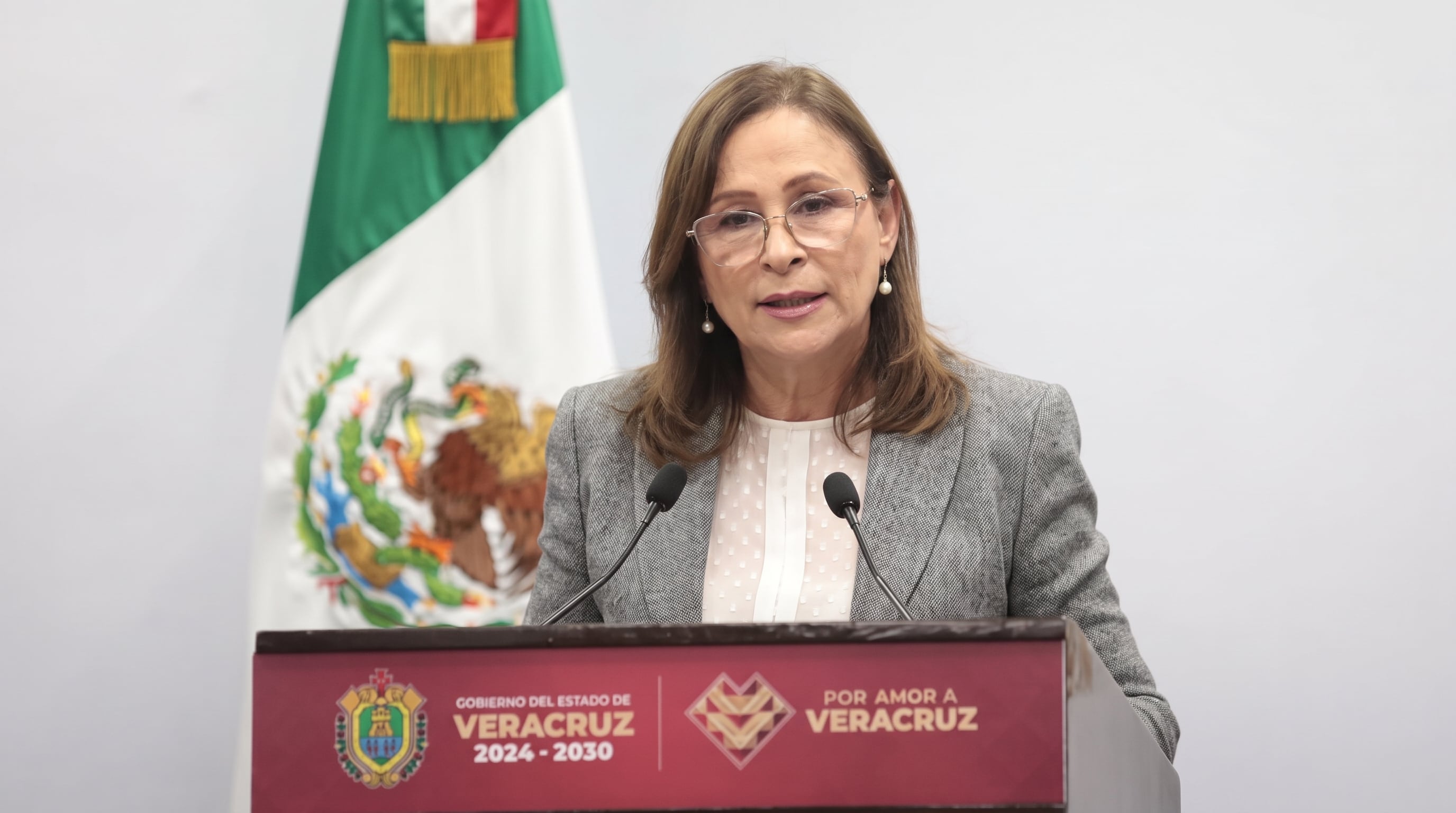 Entre versiones sobre revisiones financieras, Rocío Nahle niega cuentas en Estados Unidos.