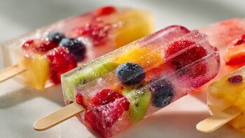Cómo preparar paletas de gelatina