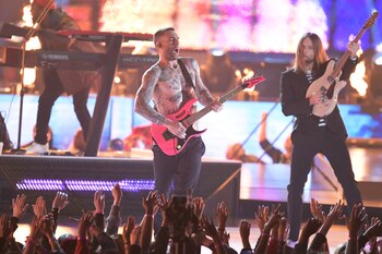 Adam Levine durante el show