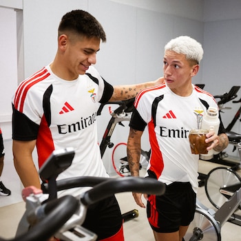 Claudio Diablito Echeverri y Gianluca Prestianni, la dupla de jóvenes argentinos que ilusiona al Benfica (@claudioecheverri_)