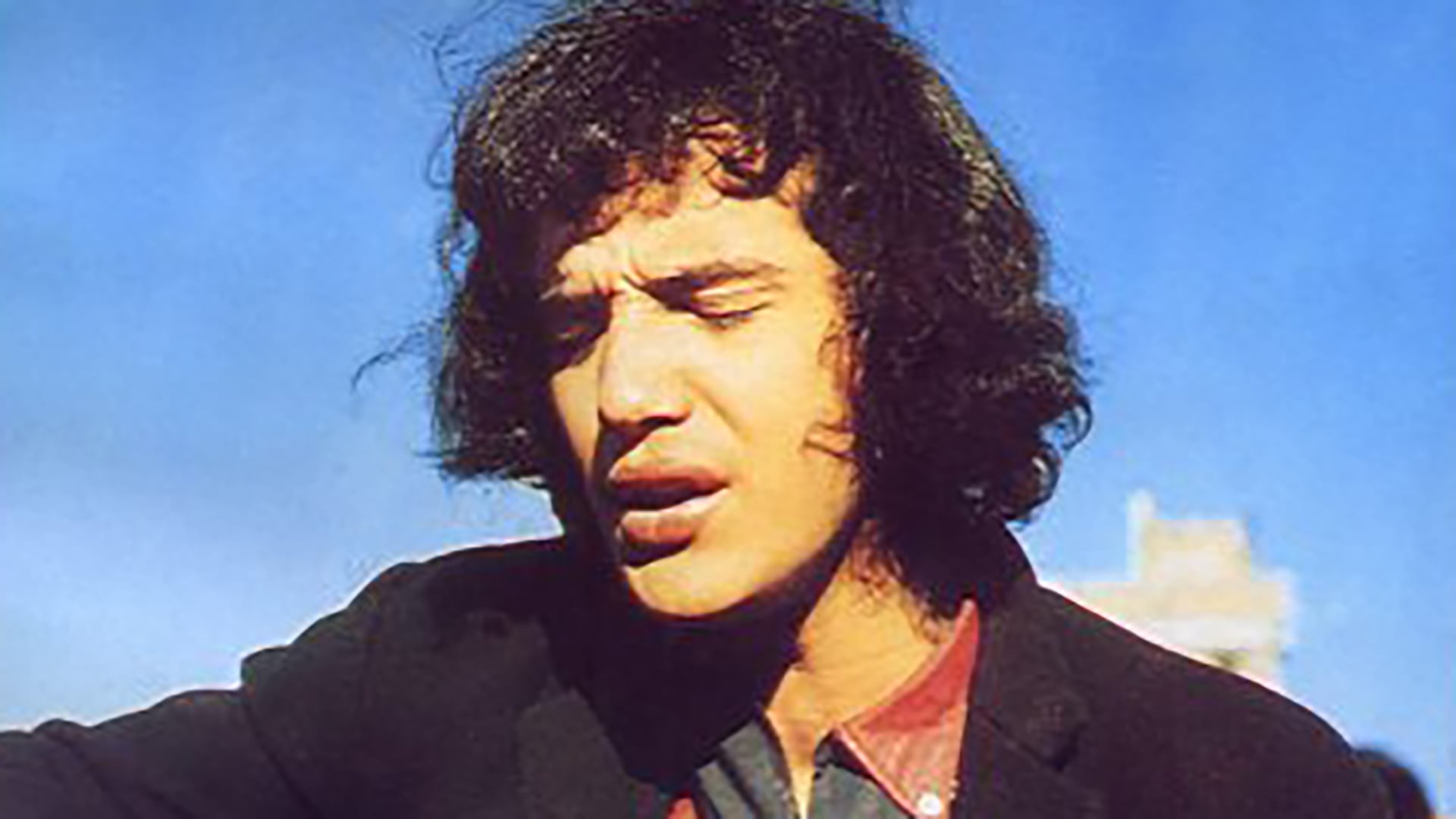 Tanguito fue muchas cosas: poeta callejero, músico errante, pionero, enamorado compulsivo y criatura rota