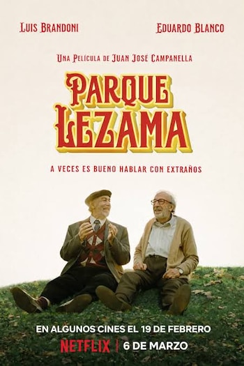 Afiche con el título Parque Lezama en letras rojas y amarillas sobre dos hombres mayores sentados en el césped conversando