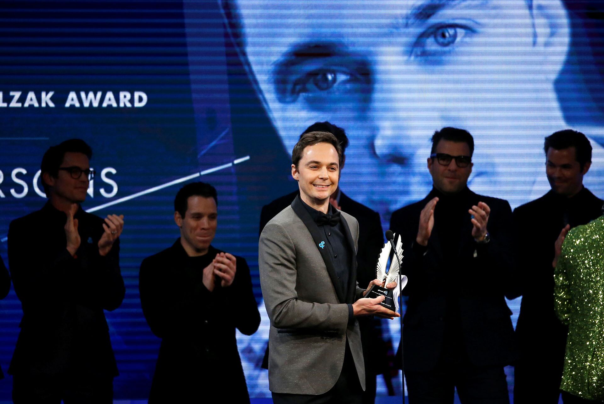 Jim Parsons fue reconocido con el premio Stephen F. Kolzak por su aporte a la visibilidad LGBTQ+ en los medios (Reuters)