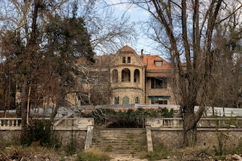 Vista del palacio de verano de la antigua familia real griega, 2023. (REUTERS/Stelios Misinas).
