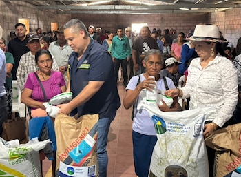 La asistencia por la sequía también incluyó al sector ganadero para evitar pérdidas por la falta de alimento para el ganado.