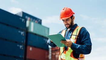 El Puerto Buenos Aires ajusta