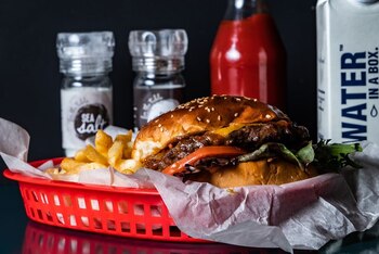 Buns Out atrae la atención