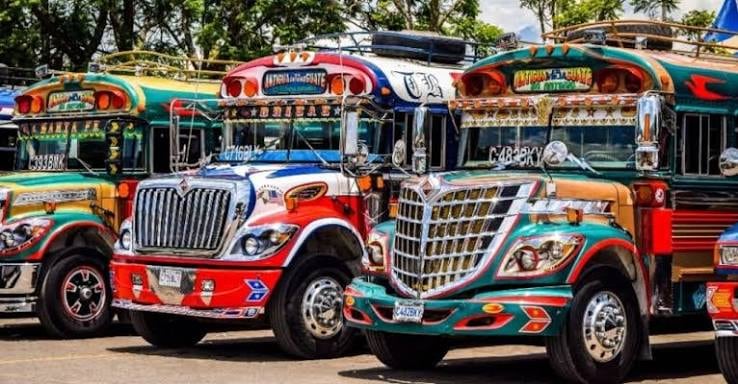 La Gremial de Transportistas anunció una caravana de 100 buses hacia el Congreso de Guatemala para reclamar una salida subsidiaria al precio del diésel. (Redes Sociales)