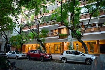 Fachada del departamento de Manuel Adorni en Caballito - Miró 550