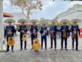 ‘El Mariachi Tequila’, los peruanos
