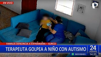 Mujer golpea a niño con