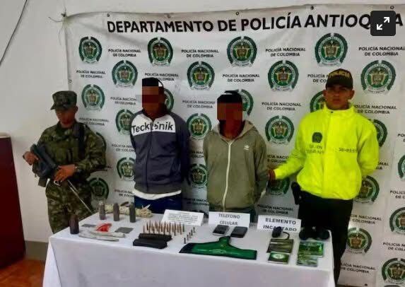 Los sujetos fueron identificados con los alias Álex y López - crédito Policía Nacional.