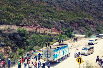 Pobladores tomando las carreteras.