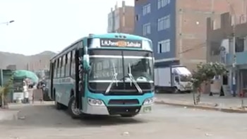 La presión criminal provoca una renuncia masiva de choferes en empresas como Sol de Oro y deja buses sin personal, lo que afecta el servicio - Créditos: Captura de pantalla de Buenos días Perú.