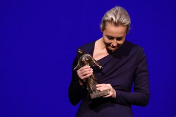 "No se puede estar de