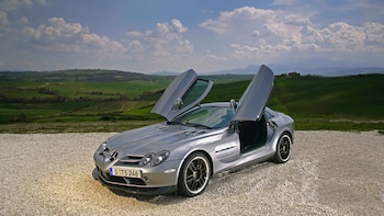 El Mercedes SLR McLaren de Williams fusiona lujo y tecnología de competición en un exclusivo superdeportivo