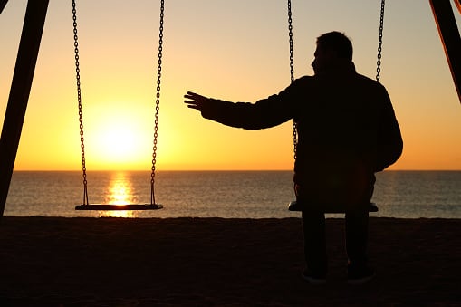 El impacto emocional de relaciones dañinas en la salud mental