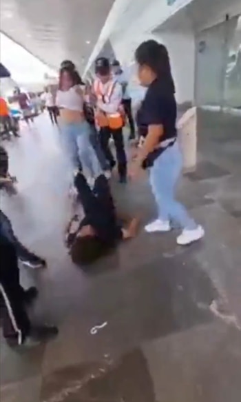 Personal de seguridad llegó al