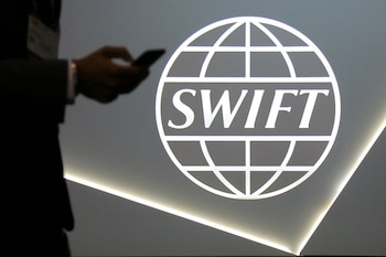 Estados Unidos y sus aliados utilizan el SWIFT para sancionar y presionar la economía rusa. (REUTERS/Chris Helgren/Foto de archivo)