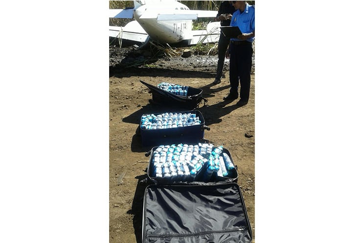 Los 89 kilos de cocaína encontrados estaban aliñados en tres maletas (Foto Policía de Nicaragua)