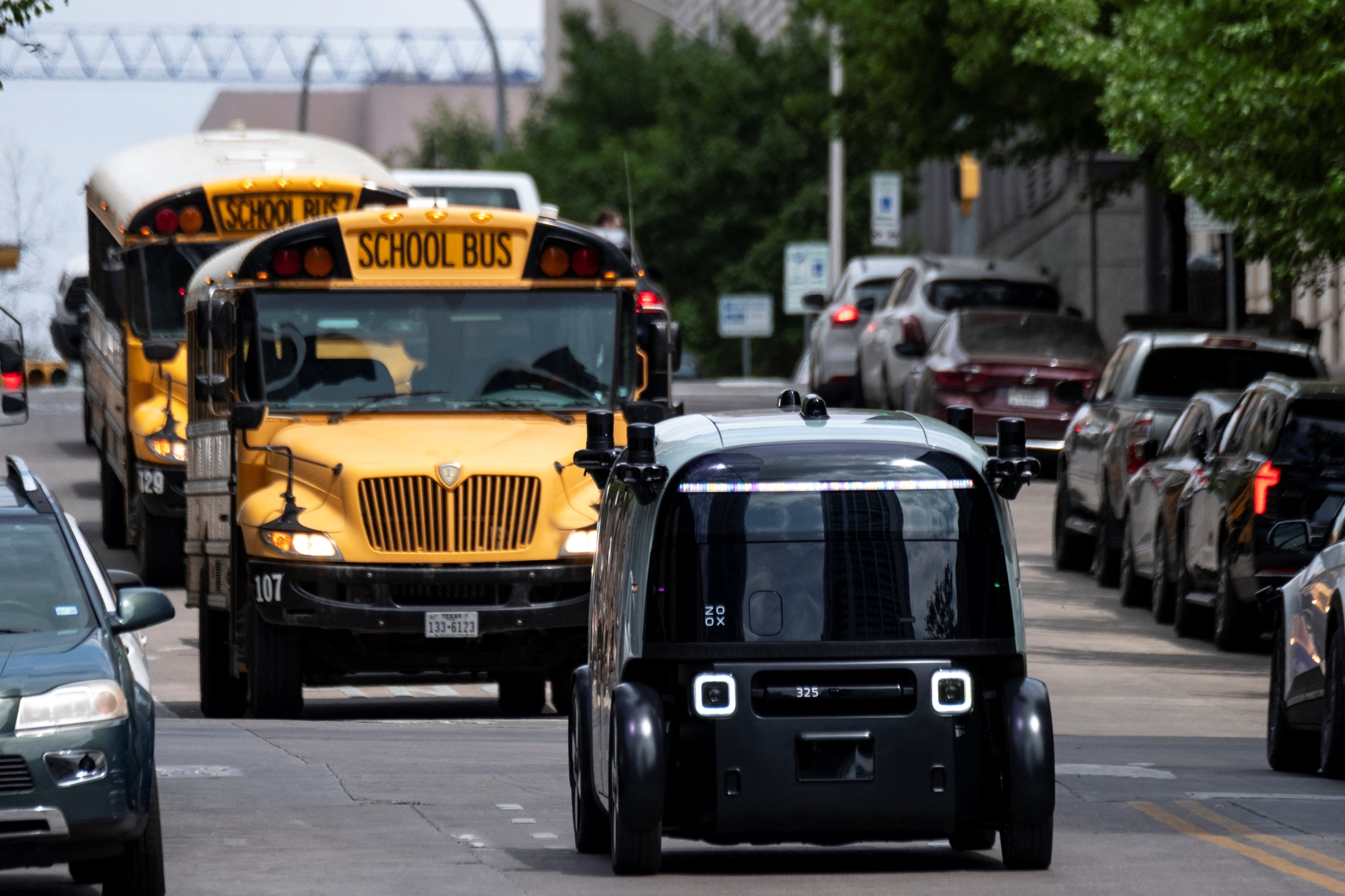 A Zoox robotaxi operates on the streets of downtown Austin, Texas, U.S., March 31, 2026. REUTERS/Joel Angel Juarez