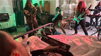 Un concierto de heavy metal en el hospital: así hicieron realidad el sueño de un paciente en Canadá